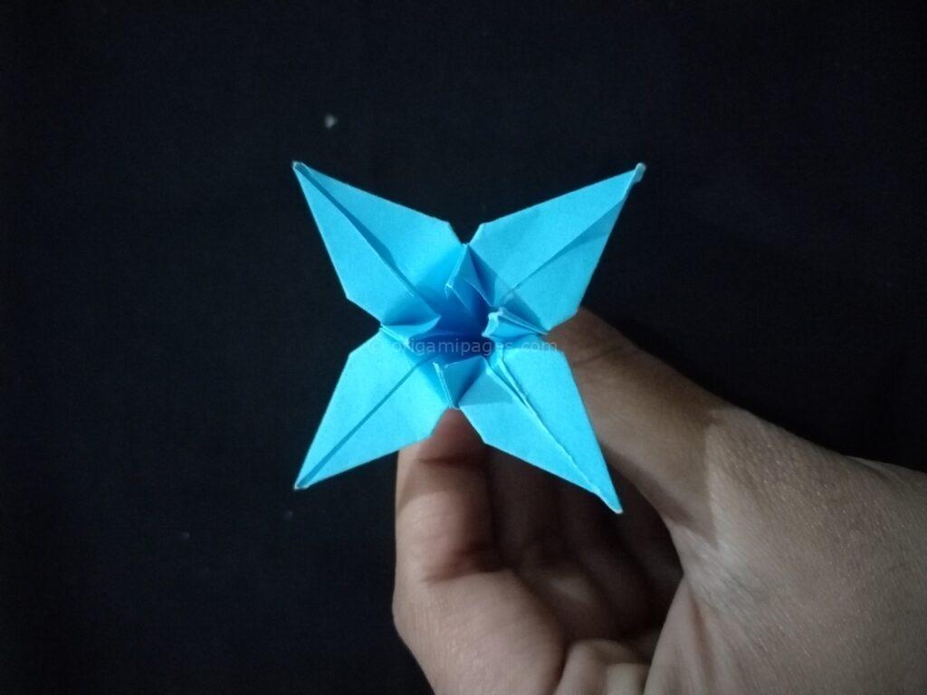 origami lily flower or lily origami step9