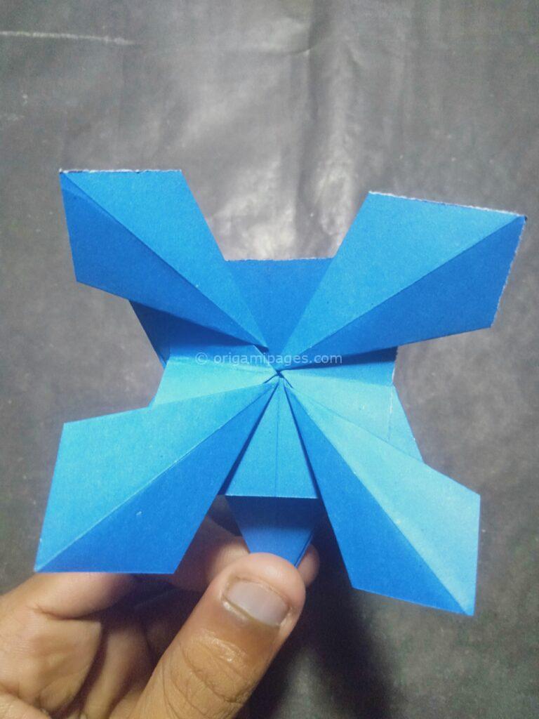 Origami cornflower step: 10 / Final Touch