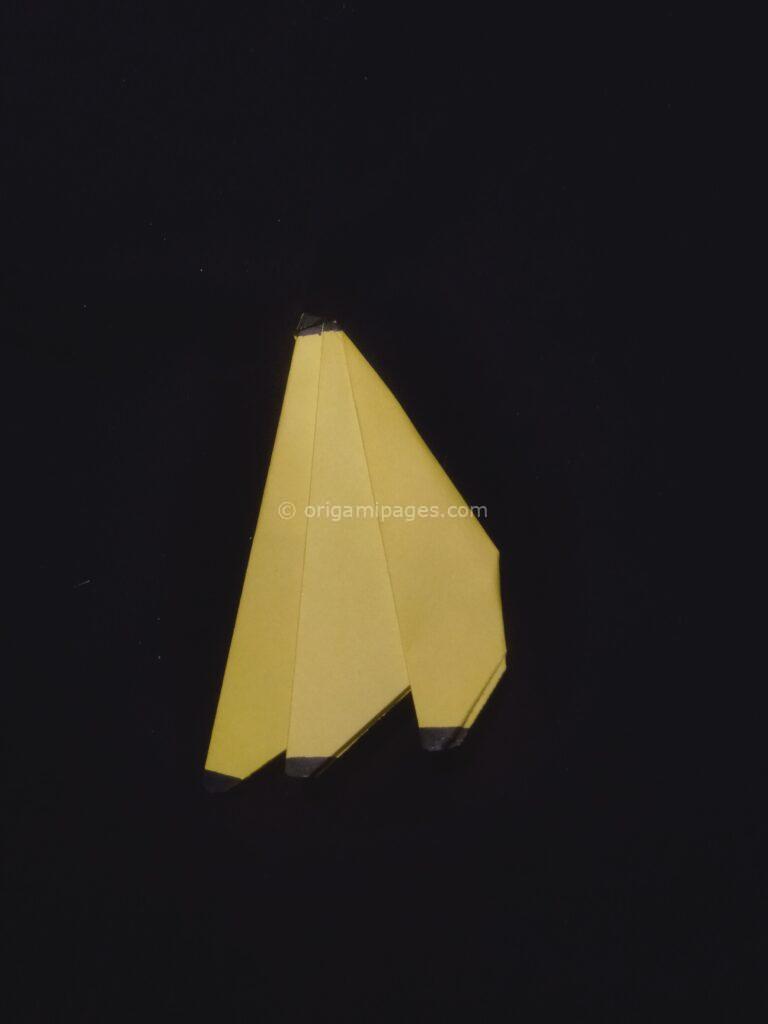 Origami Banana Step: 8b