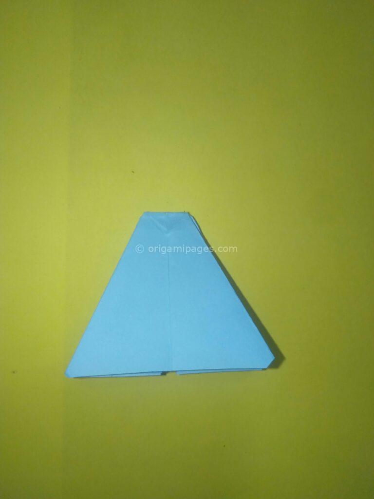 Origami daisy step: 7b