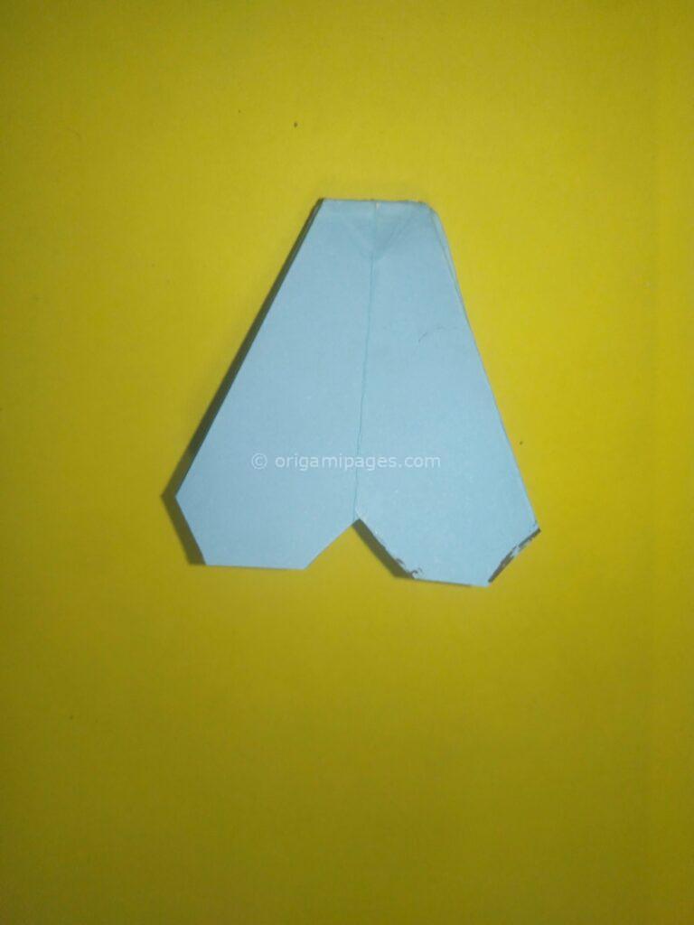 Origami daisy step: 8