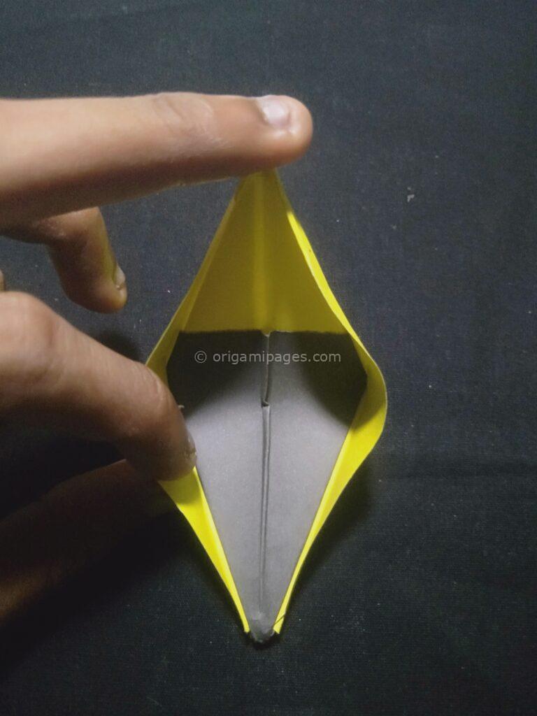 origami sunflower step: 11b