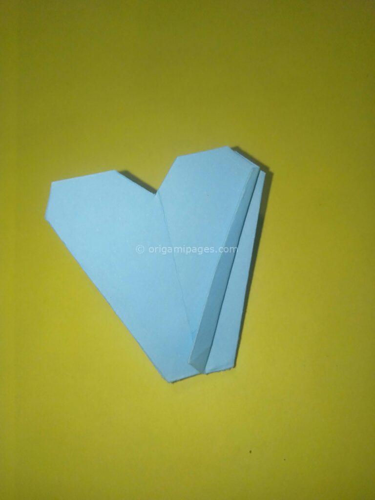 Origami daisy step: 9a