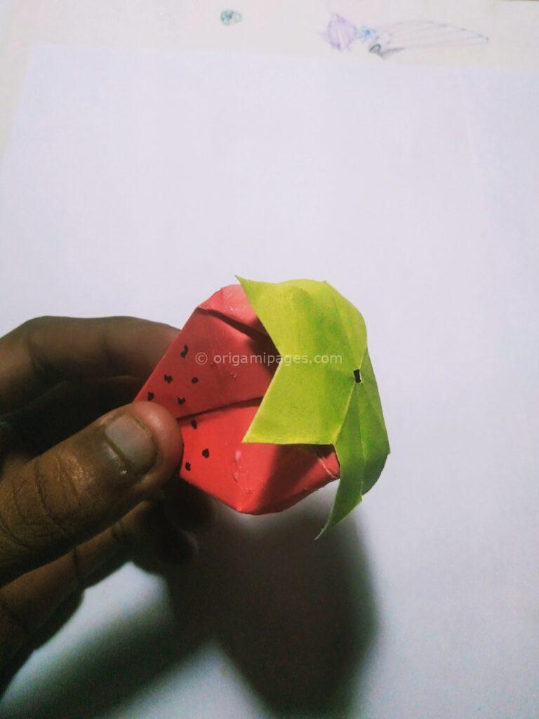 Origami strawberry step: 7g