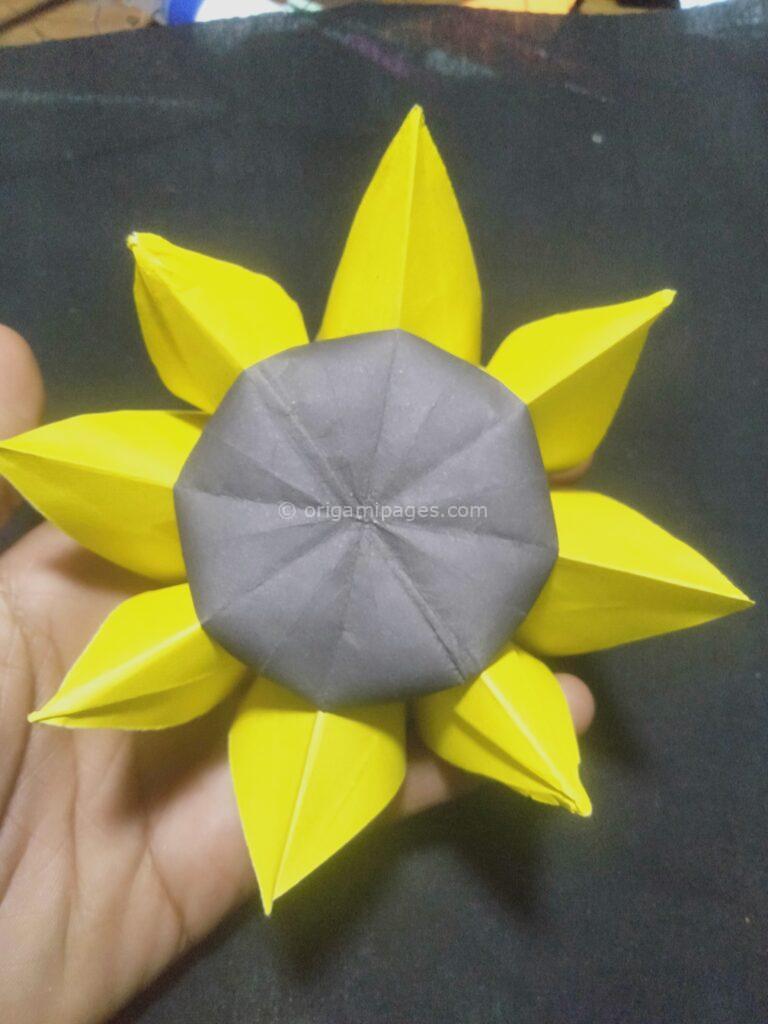 origami sunflower step: 14 / Complete origami Sunflower