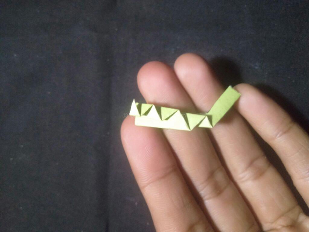 3D Origami Apple & Leaf step: 18e