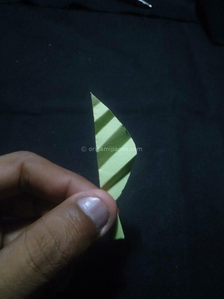 3D Origami Apple & Leaf step: 18f