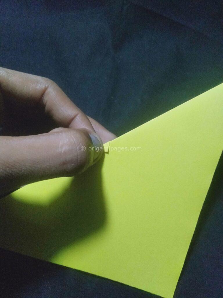 Origami Banana Step: 3b