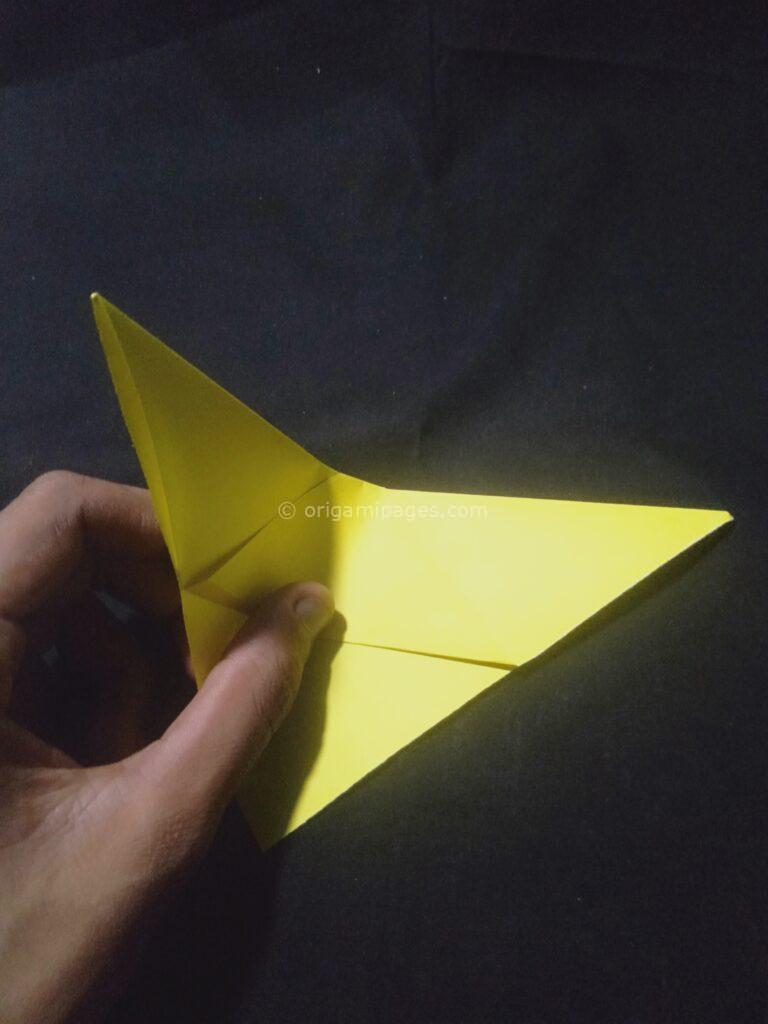 Origami Banana Step: 4b