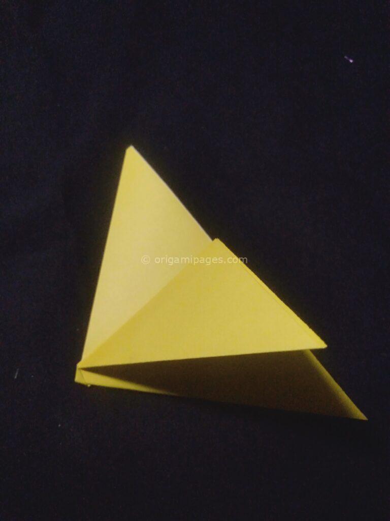 Origami Banana Step: 5a
