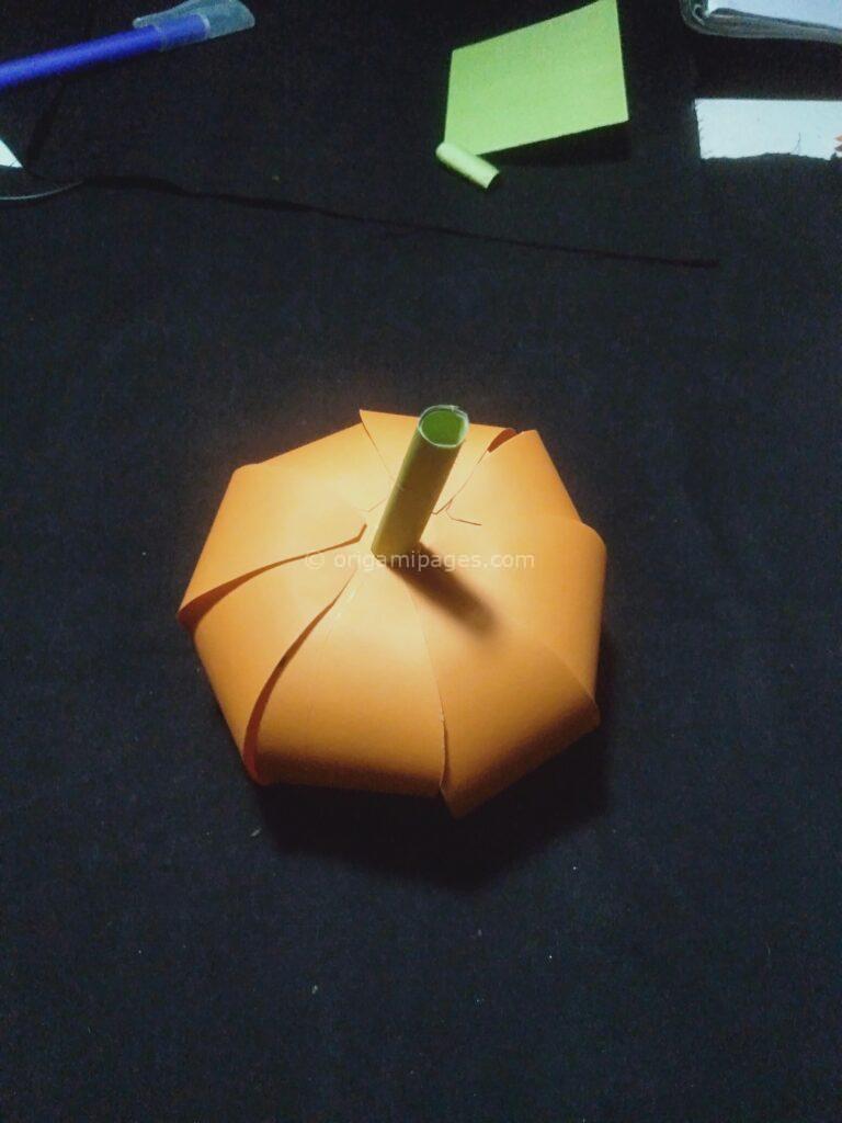 Halloween origami pumpkins step: 9c