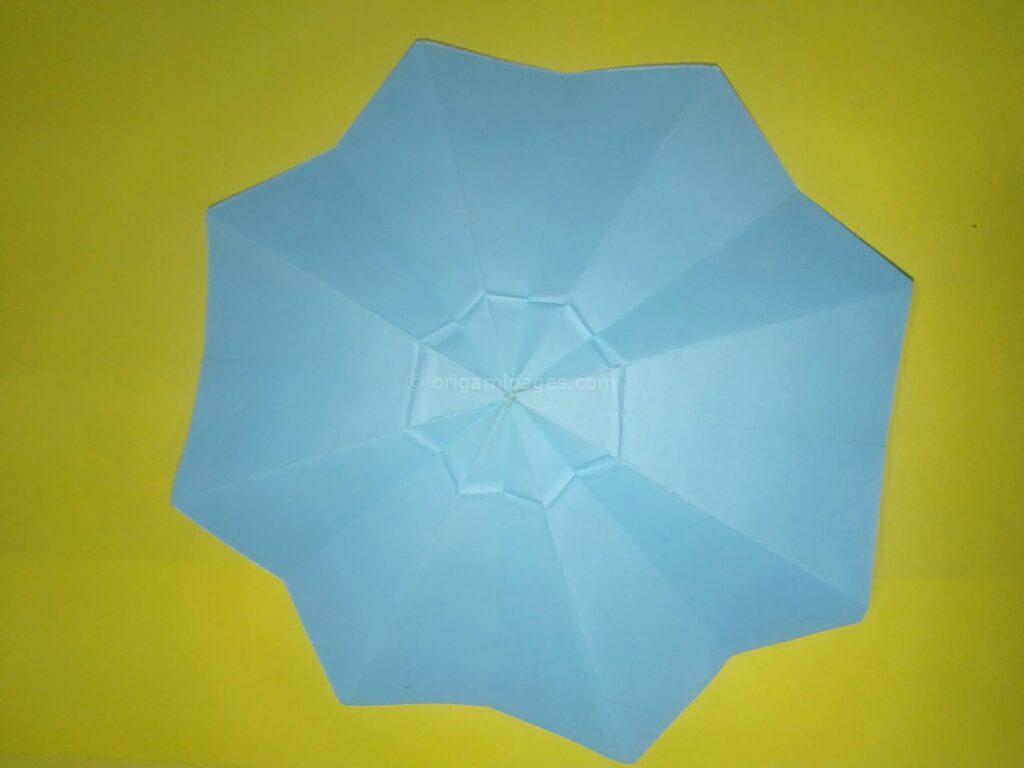 Origami daisy step: 6a