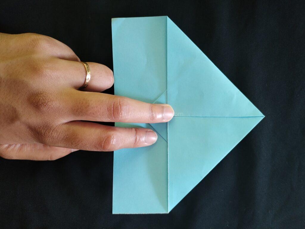Professional paper airplane Step: 4c