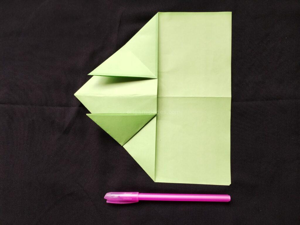 Star crusher paper airplane Step: 6b