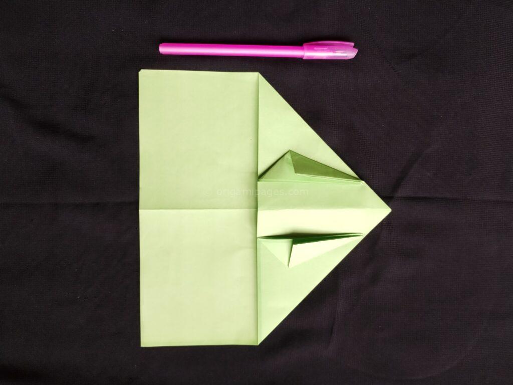 Star crusher paper airplane Step: 7a
