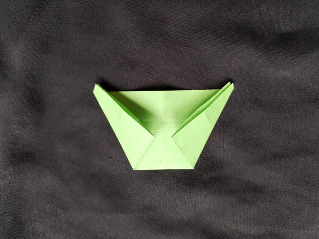 Origami Hat Step: 4b