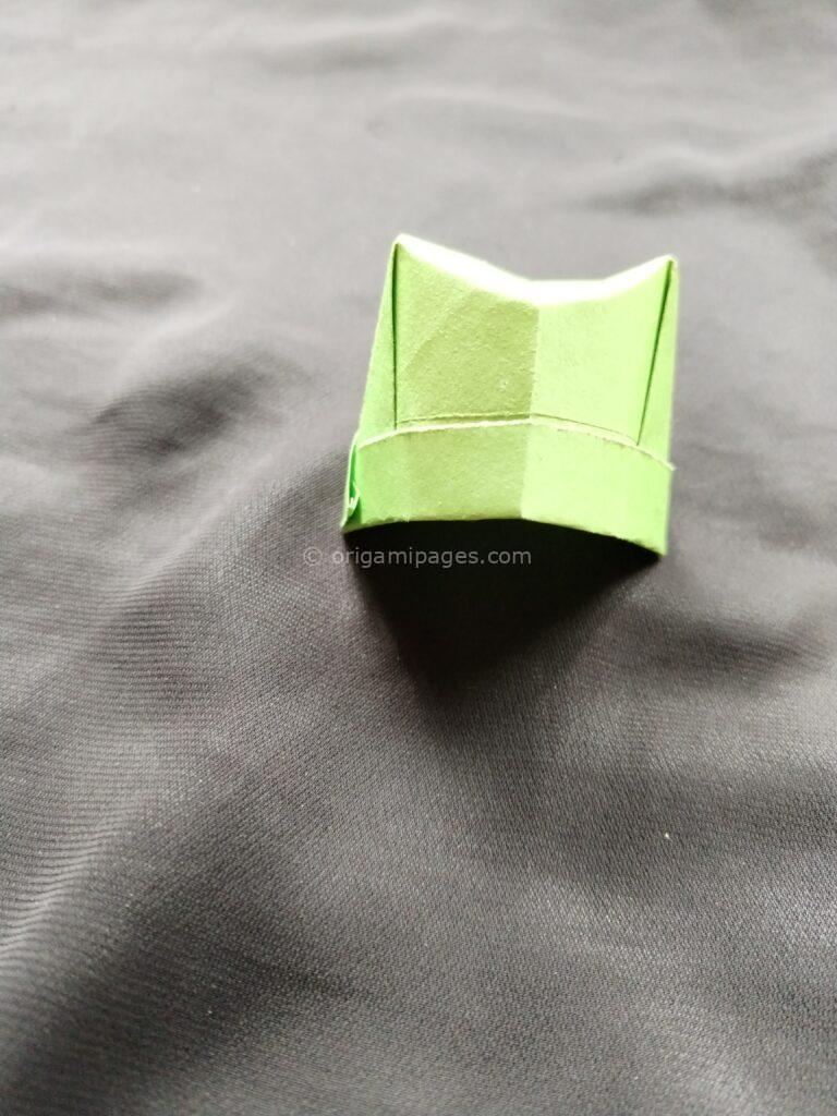 Origami Hat Step: 8b