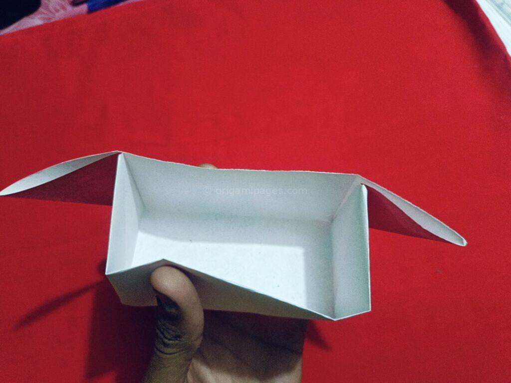 Origami Baggi Box Step 12