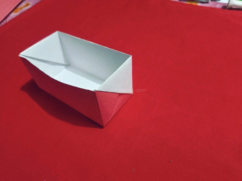 Origami Baggi Box Step 14b