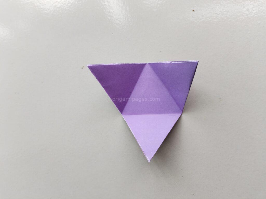 Origami Triangle Box Step: 3c