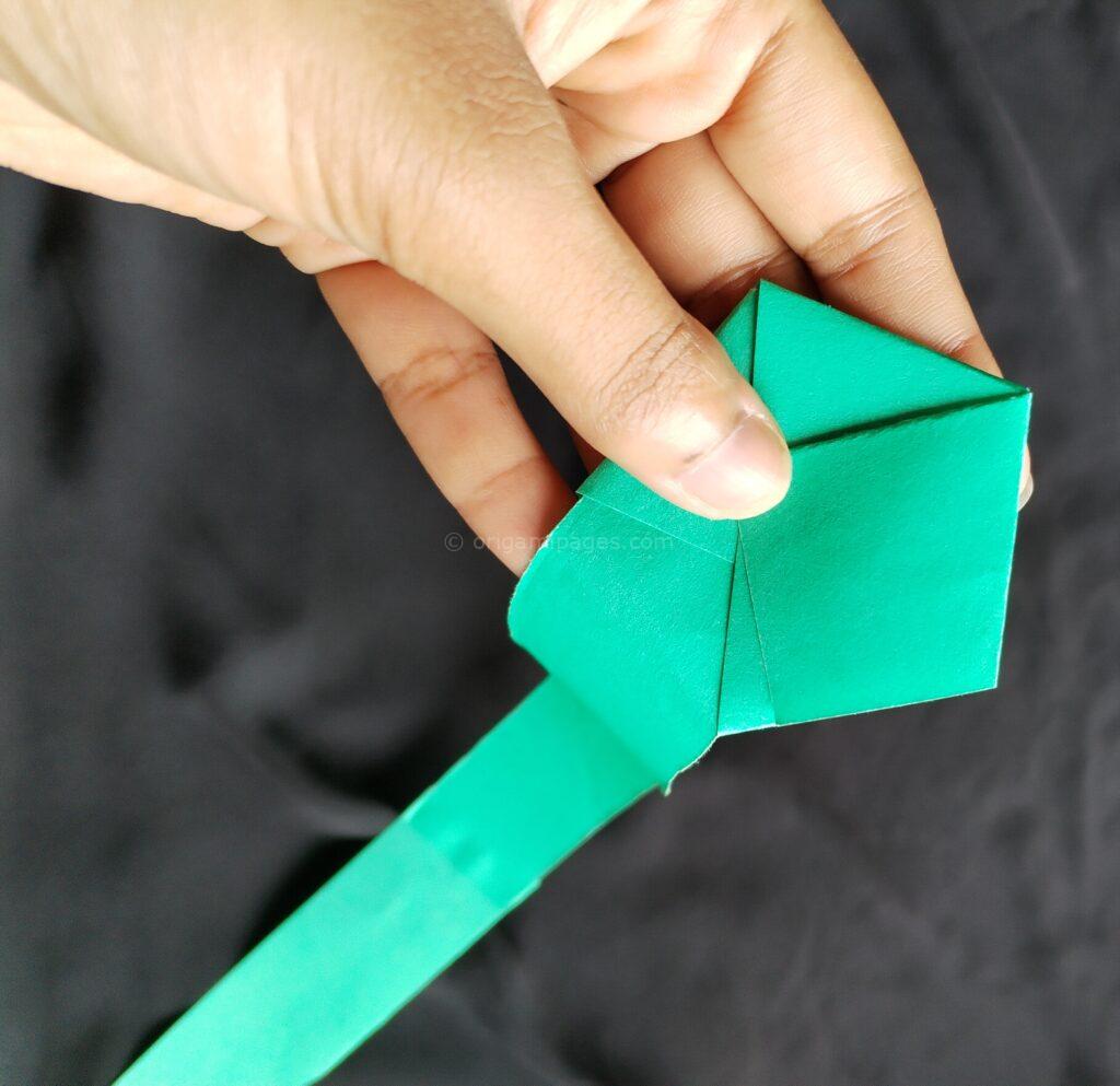 Origami Lucky Star Step: 4a