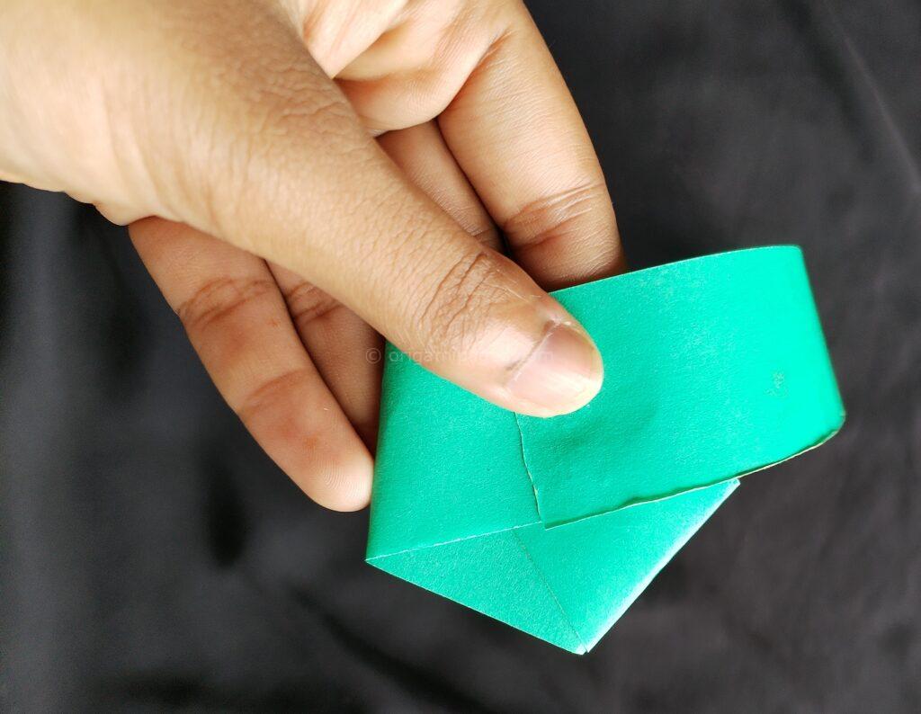 Origami Lucky Star Step: 4c