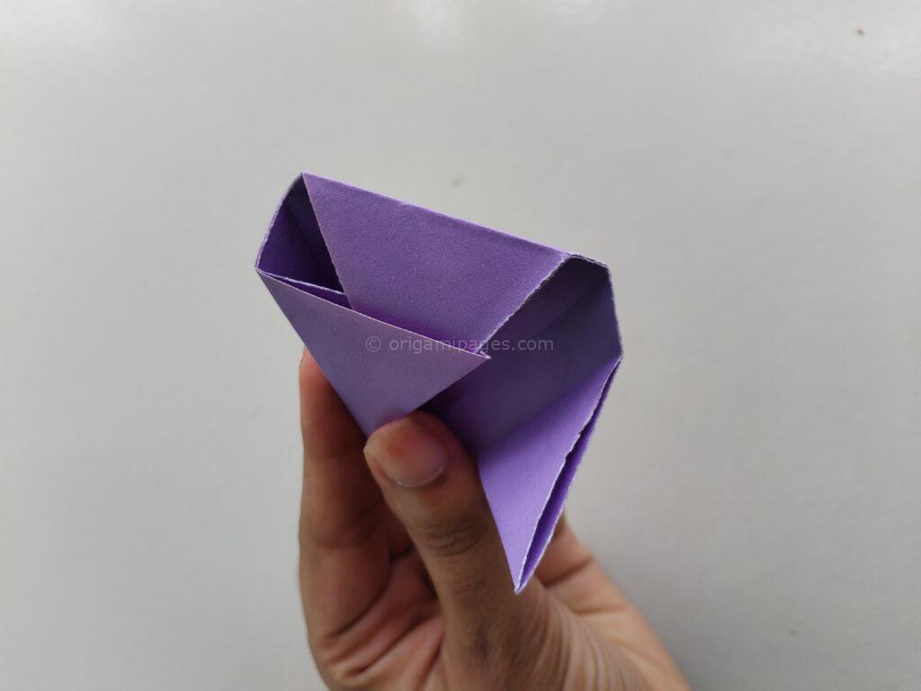 Origami Triangle Box Step: 5a