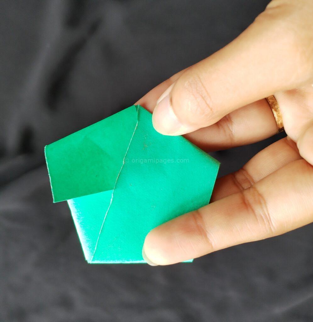 Origami Lucky Star Step: 5a