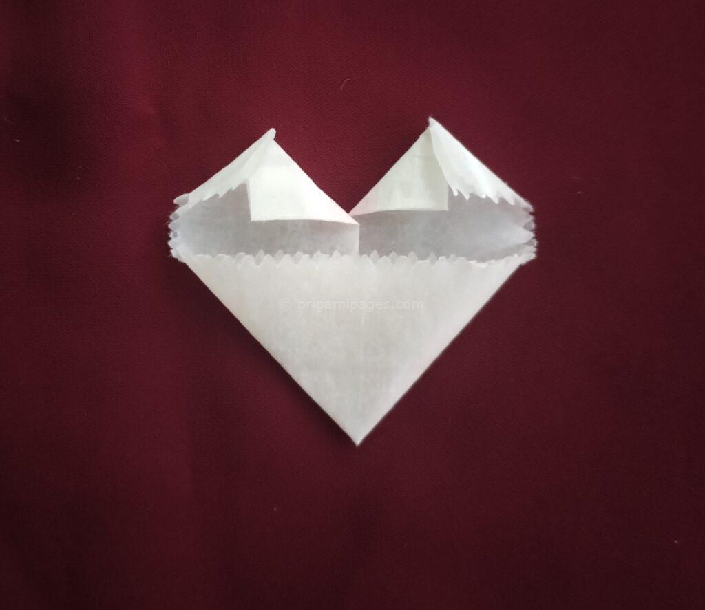 Gum Wrapper Origami Heart Step: 4-b