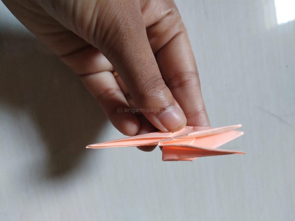 Sticky Note Origami Crane Step : 8-a